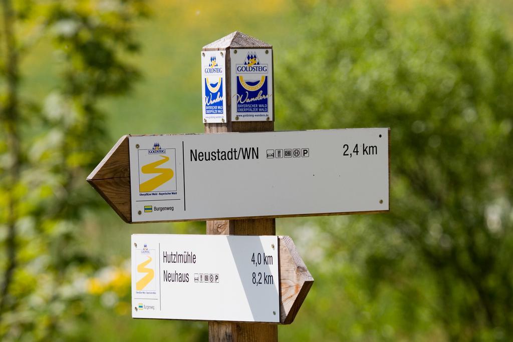 Hotel Grader Neustadt an der Waldnaab Ngoại thất bức ảnh