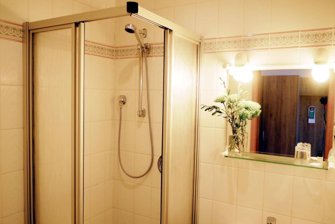 Hotel Grader Neustadt an der Waldnaab Ngoại thất bức ảnh